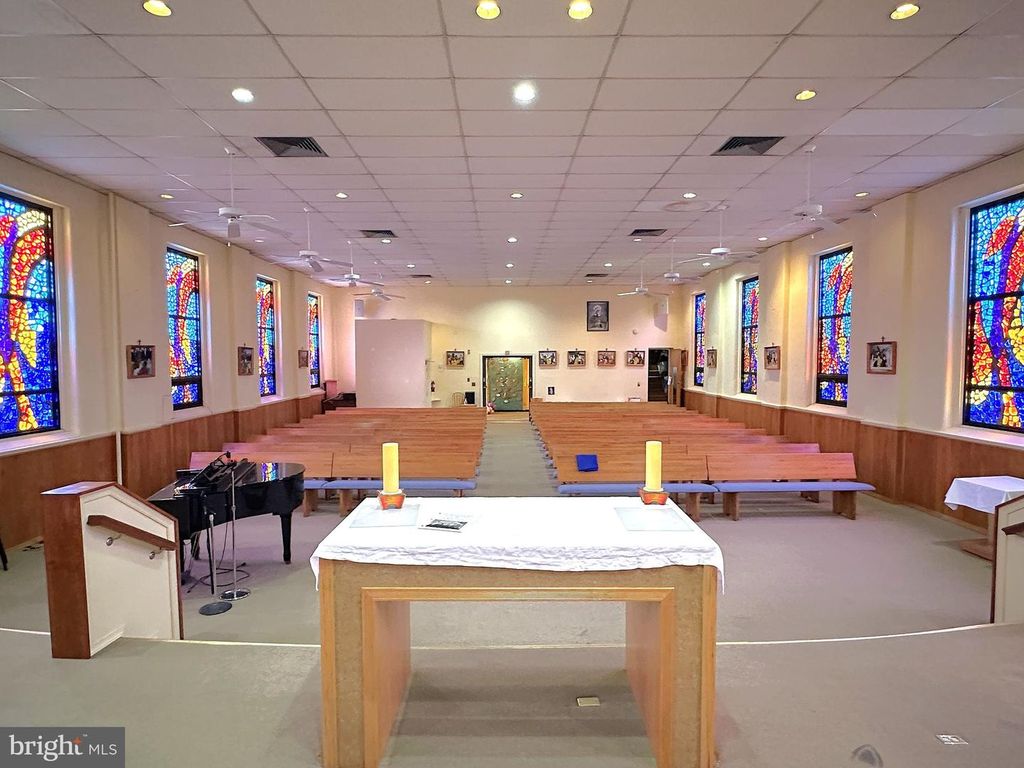 1542 N GILMOR ST, Baltimore, MD 21217