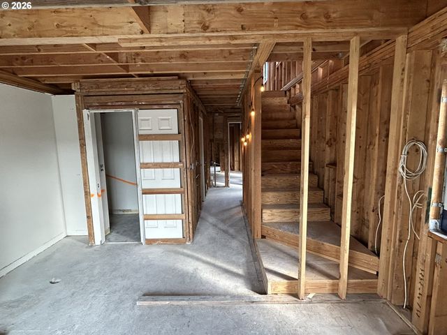 8527 N EDISON St, Portland, OR 97203