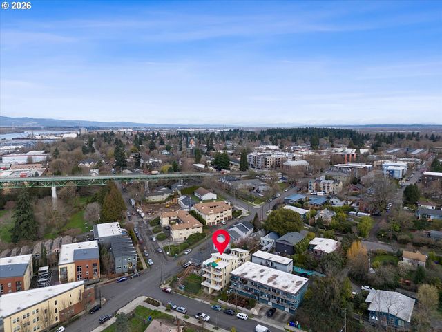 8527 N EDISON St, Portland, OR 97203