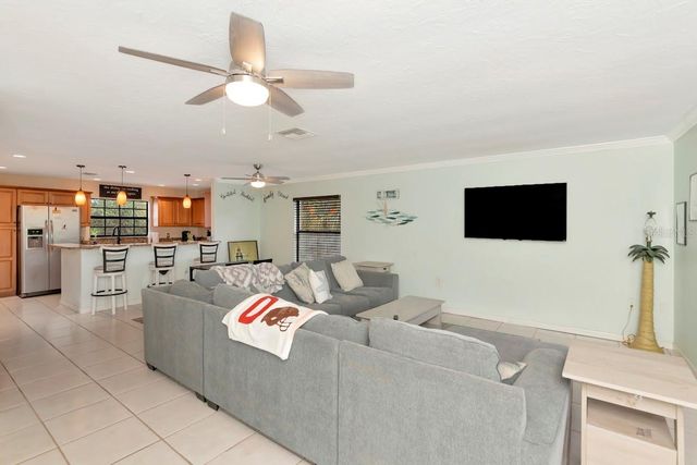 7517 34TH AVENUE W 6, Bradenton, FL 34209