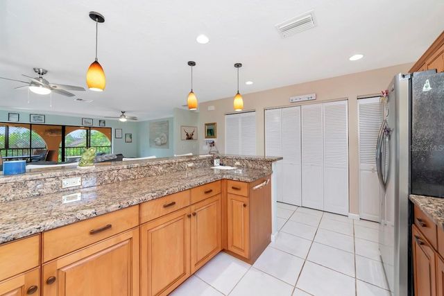 7517 34TH AVENUE W 6, Bradenton, FL 34209