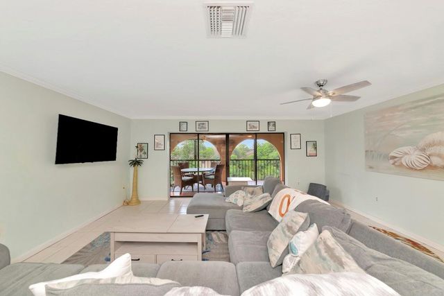 7517 34TH AVENUE W 6, Bradenton, FL 34209