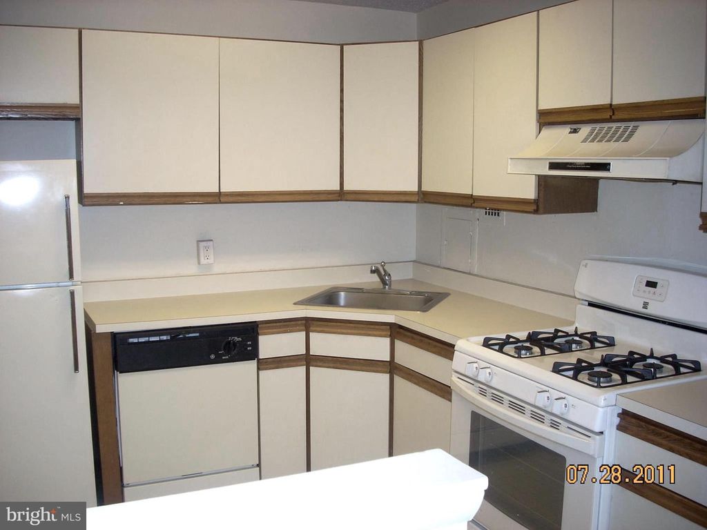 1030 E LANCASTER AVENUE #520, Bryn Mawr, PA 19010