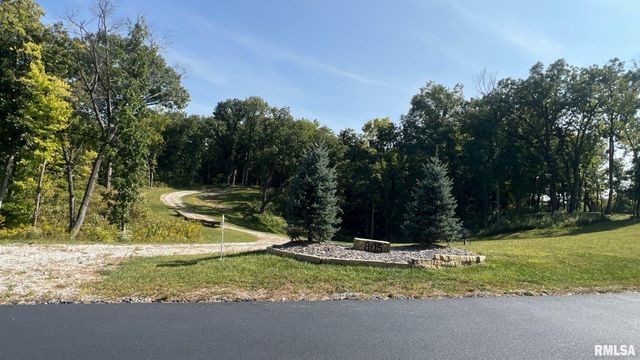 805 W 5TH Street Lane, Coal Valley, IL 61240