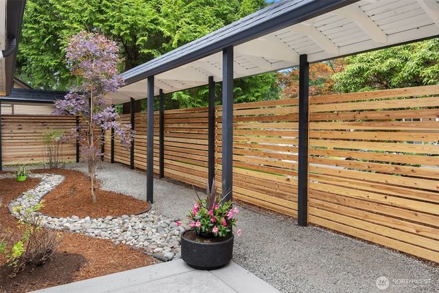 4713 125th Avenue SE, Bellevue, WA 98006