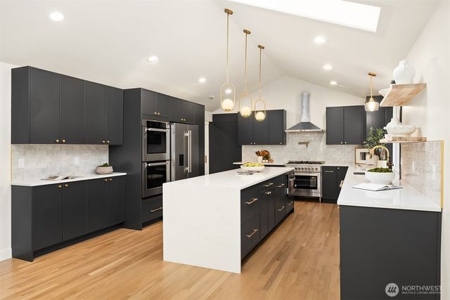 4713 125th Avenue SE, Bellevue, WA 98006