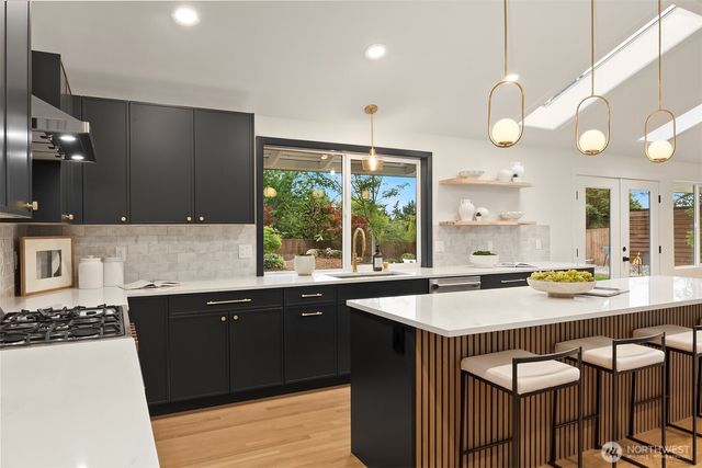4713 125th Avenue SE, Bellevue, WA 98006