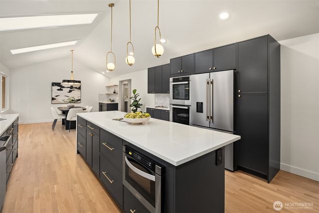 4713 125th Avenue SE, Bellevue, WA 98006