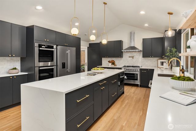 4713 125th Avenue SE, Bellevue, WA 98006