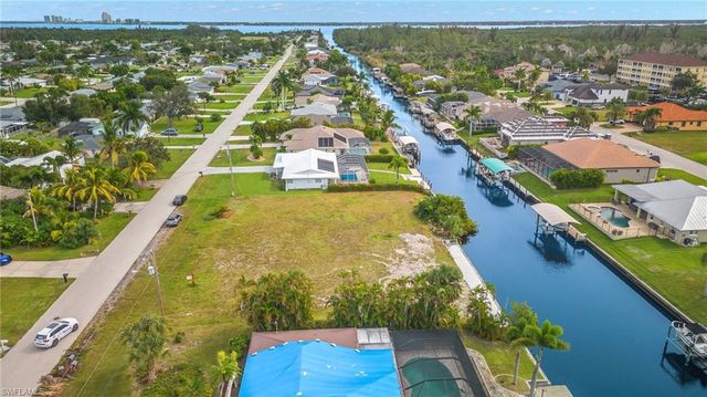 1936 Coral Point DR, Cape Coral, FL 33990