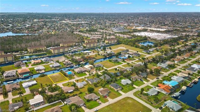 1936 Coral Point DR, Cape Coral, FL 33990