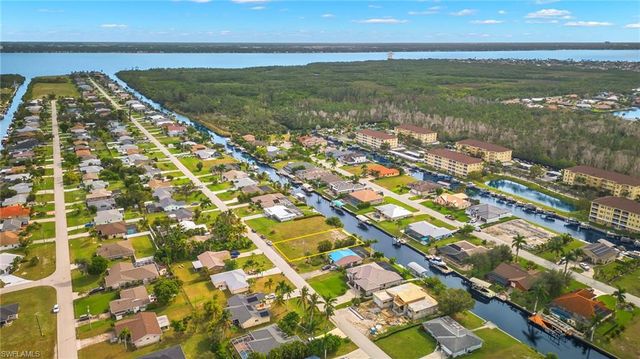 1936 Coral Point DR, Cape Coral, FL 33990