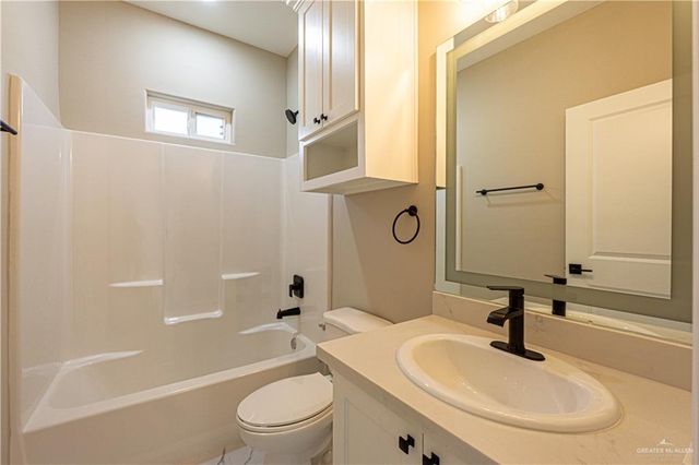 8813 Swan Lake Drive, Harlingen, TX 78550