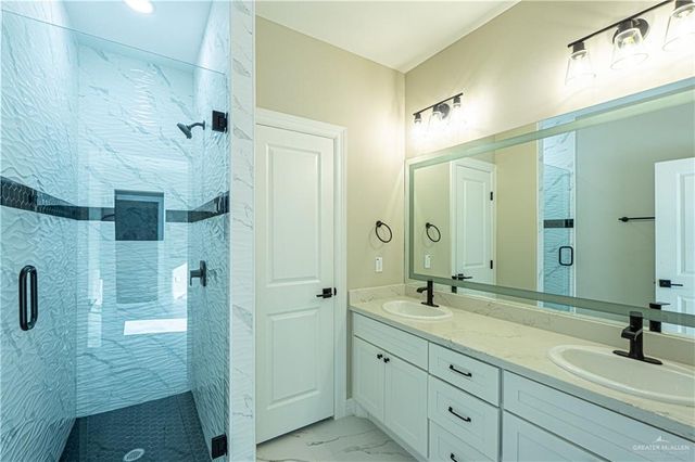 8813 Swan Lake Drive, Harlingen, TX 78550