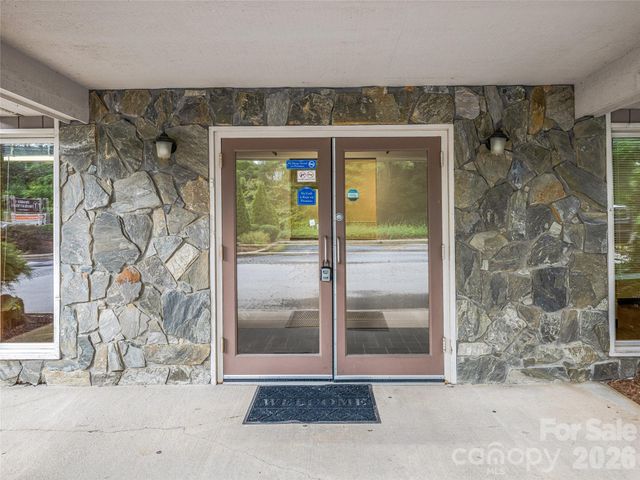 6 Brooklet Street, Asheville, NC 28801