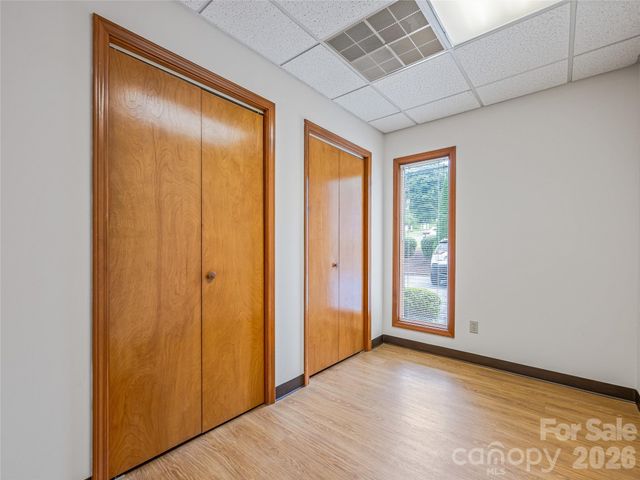 6 Brooklet Street, Asheville, NC 28801