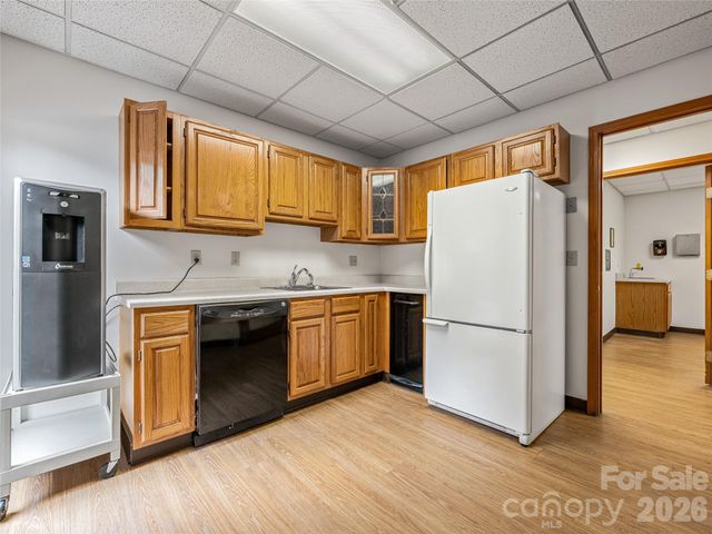 6 Brooklet Street, Asheville, NC 28801