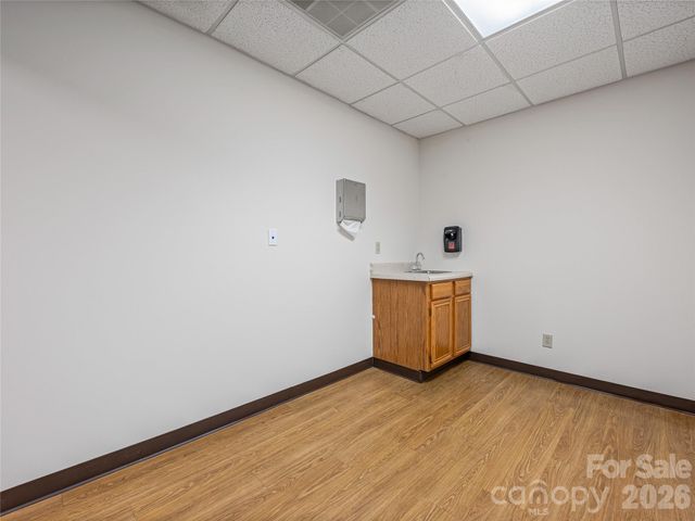 6 Brooklet Street, Asheville, NC 28801