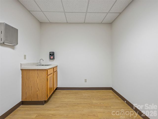 6 Brooklet Street, Asheville, NC 28801