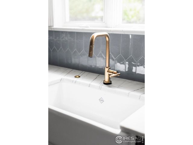 440 Christmas Tree Dr, Boulder, CO 80302