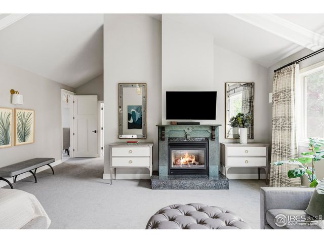 440 Christmas Tree Dr, Boulder, CO 80302