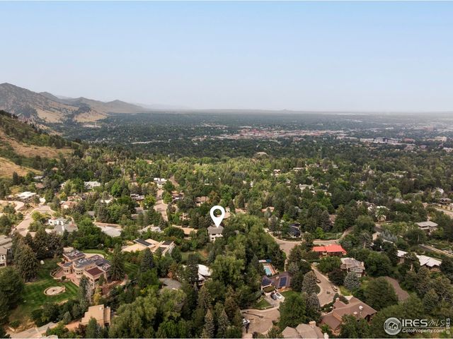 440 Christmas Tree Dr, Boulder, CO 80302