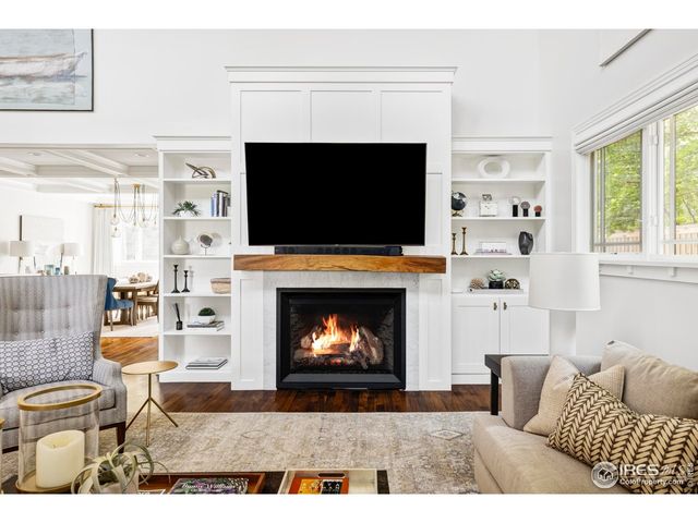 440 Christmas Tree Dr, Boulder, CO 80302