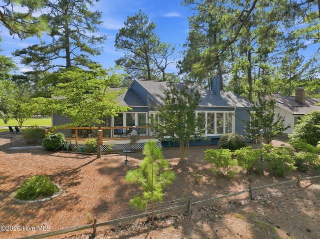 9 Forest Hills Lane, Pinehurst, NC 28374