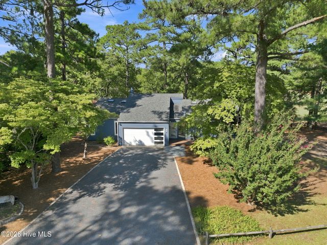 9 Forest Hills Lane, Pinehurst, NC 28374