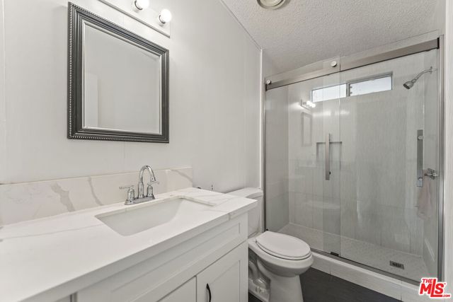 6677 Maricopa Road, Phelan, CA 92371