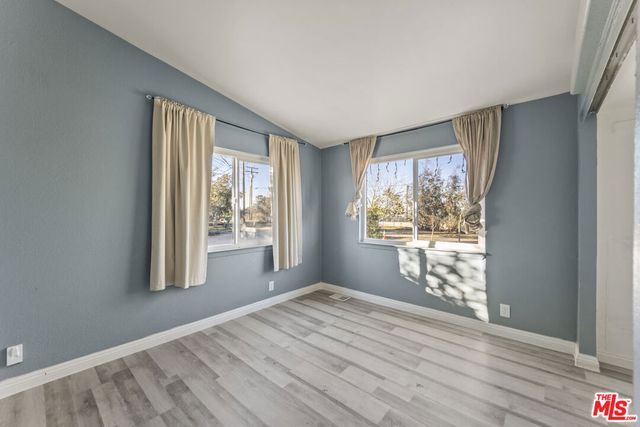 6677 Maricopa Road, Phelan, CA 92371