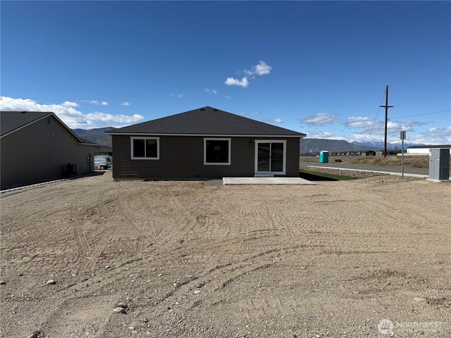 2484 Noah Street SE, East Wenatchee, WA 98802