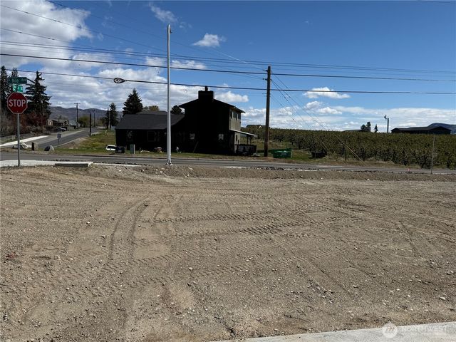 2484 Noah Street SE, East Wenatchee, WA 98802