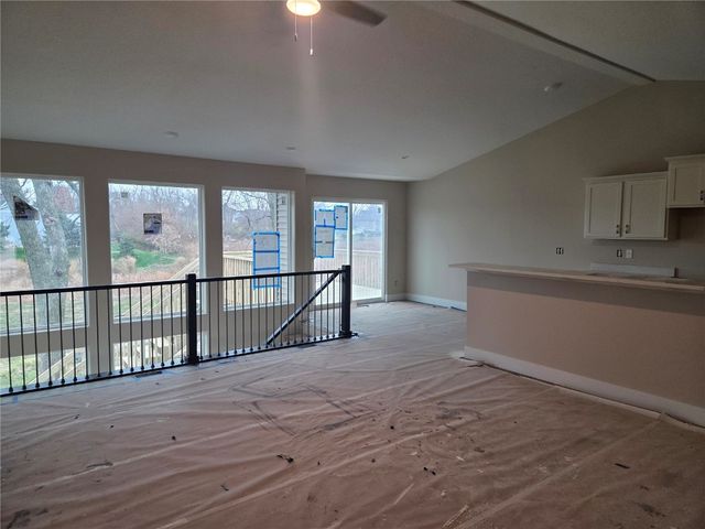 1801 Shady Grove Road SW, Cedar Rapids, IA 52404