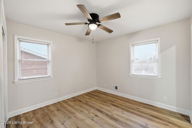 8314 St Armands Ct, Louisville, KY 40219