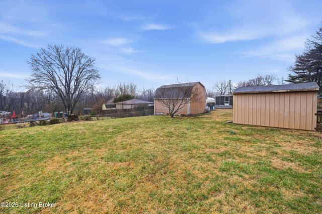 8314 St Armands Ct, Louisville, KY 40219