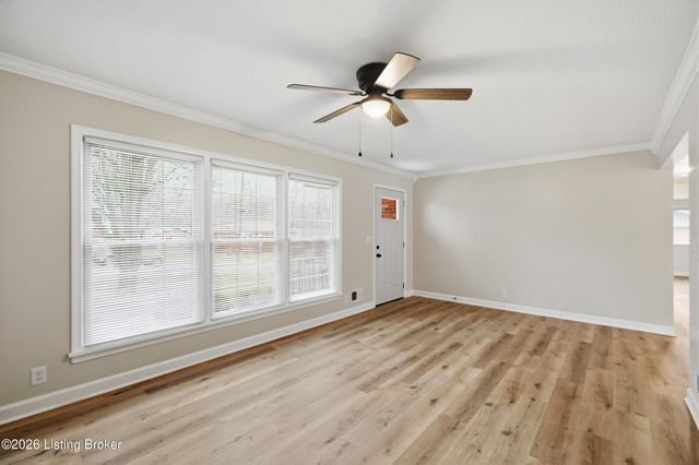 8314 St Armands Ct, Louisville, KY 40219