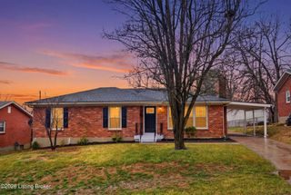 8314 St Armands Ct, Louisville, KY 40219
