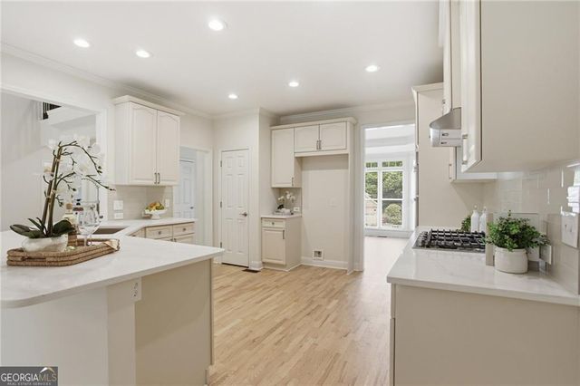 303 N River Laurel Way, Woodstock, GA 30188