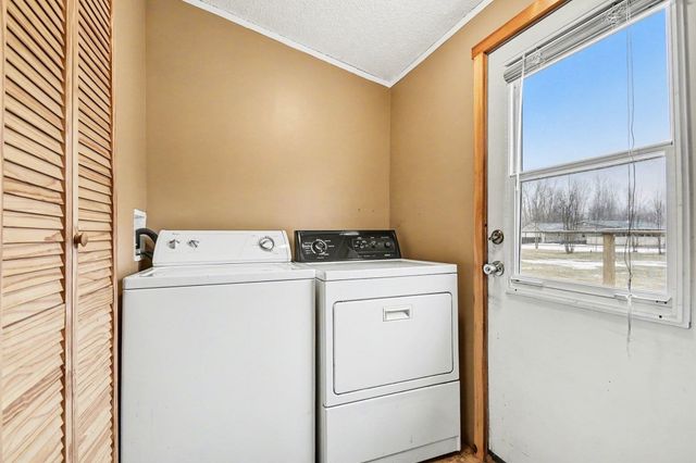 1526 E Miller Road, Midland, MI 48640