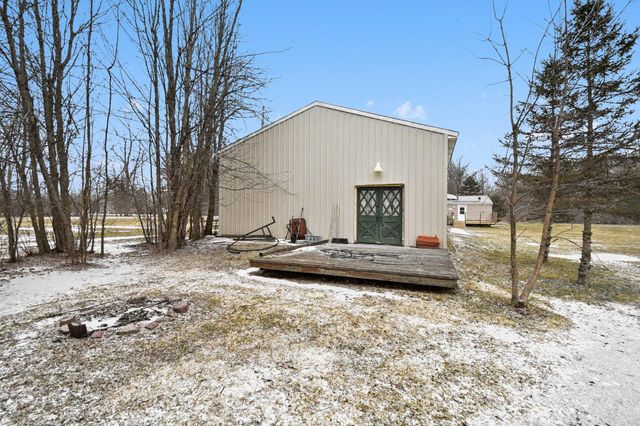 1526 E Miller Road, Midland, MI 48640