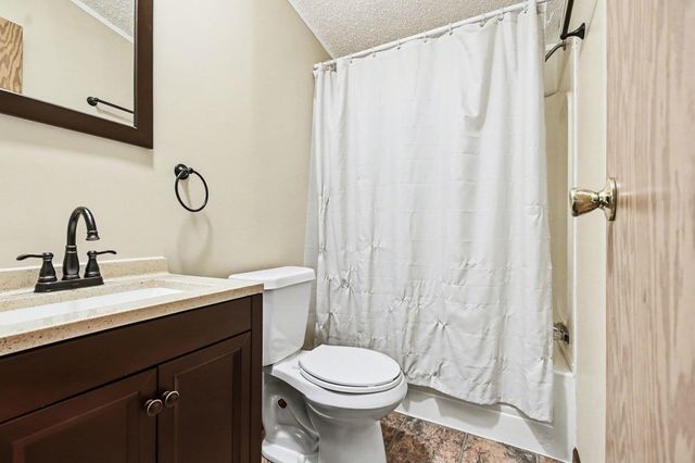 1526 E Miller Road, Midland, MI 48640