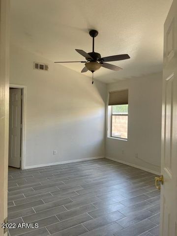 3409 E Menadota Drive, Phoenix, AZ 85050