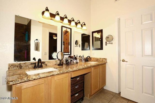3409 E Menadota Drive, Phoenix, AZ 85050