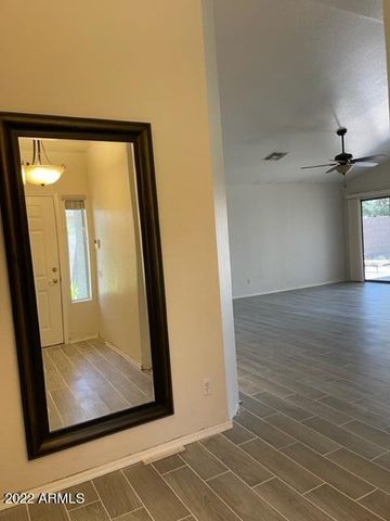 3409 E Menadota Drive, Phoenix, AZ 85050