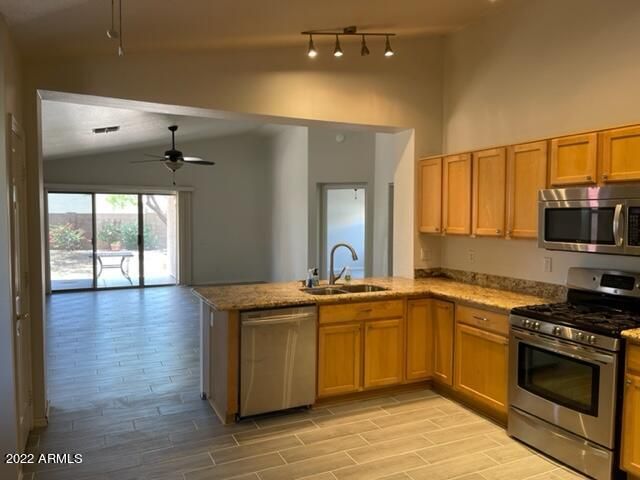 3409 E Menadota Drive, Phoenix, AZ 85050