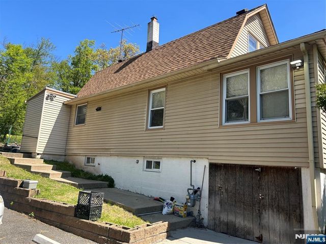 69 E Linda Vista Street, North Haledon, NJ 07508