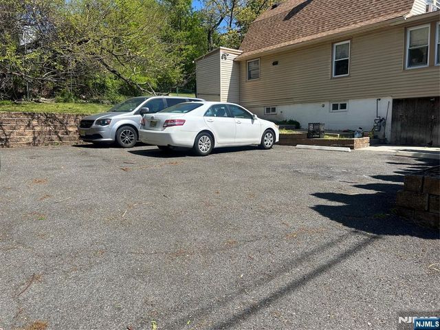 69 E Linda Vista Street, North Haledon, NJ 07508