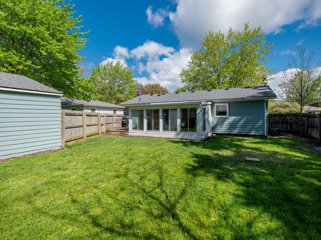 1803 Greenview Avenue, Portage City, MI 49024
