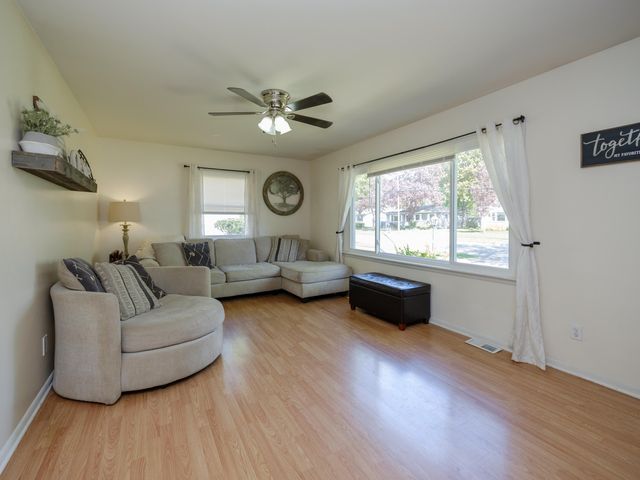 1803 Greenview Avenue, Portage City, MI 49024
